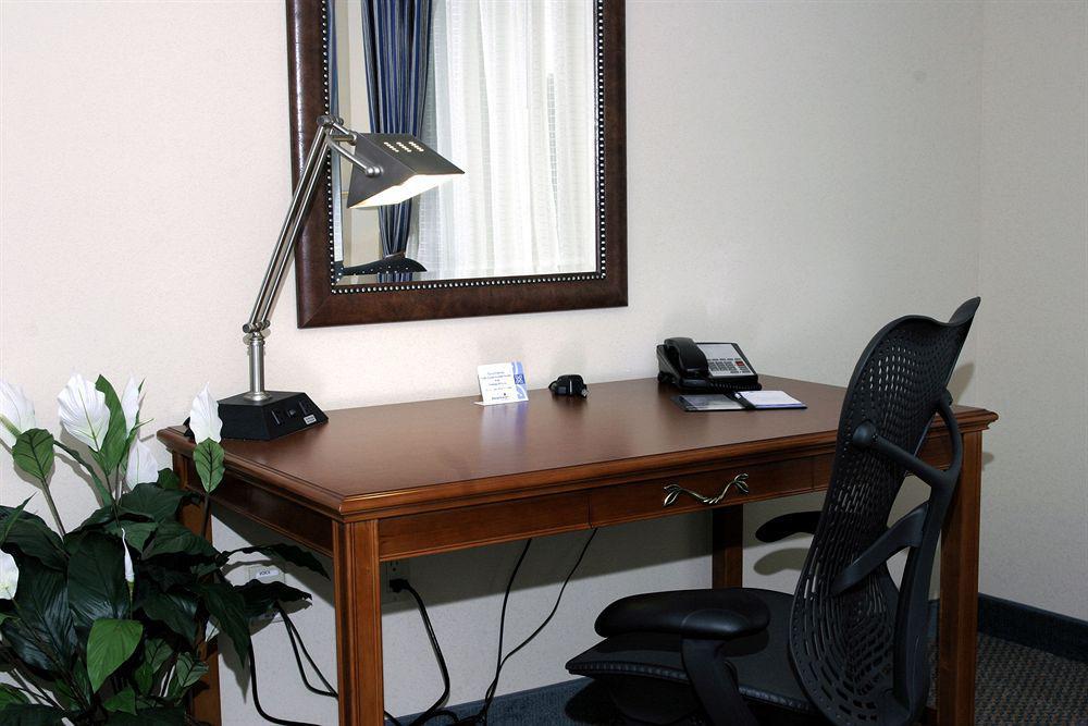 Hilton Garden Inn Γκέινσβιλ Εξωτερικό φωτογραφία