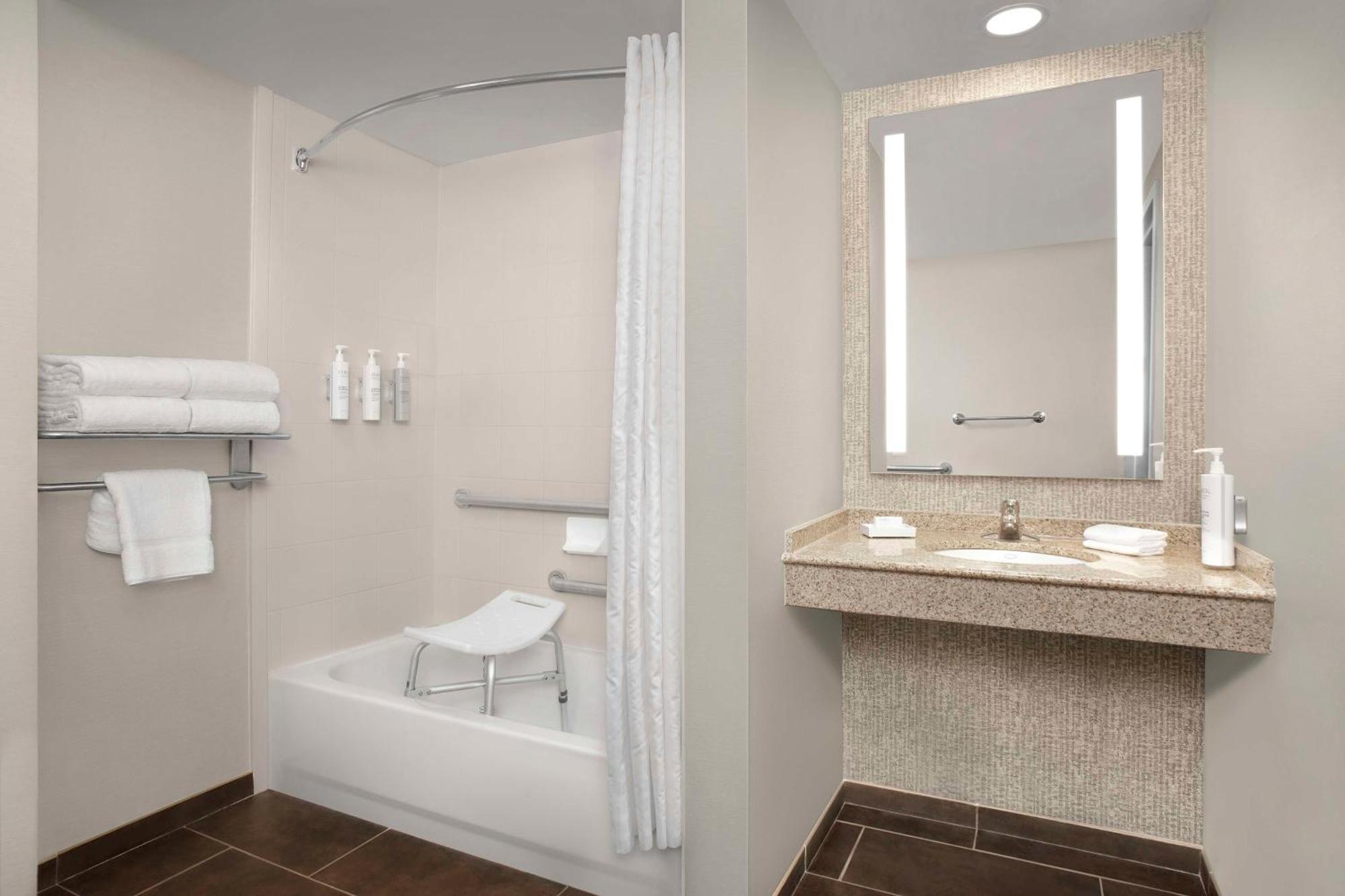 Hilton Garden Inn Γκέινσβιλ Εξωτερικό φωτογραφία